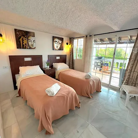 Stunning Spacious With Panoramic Sea Views