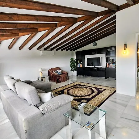 Stunning Spacious With Panoramic Sea Views Lejlighed *