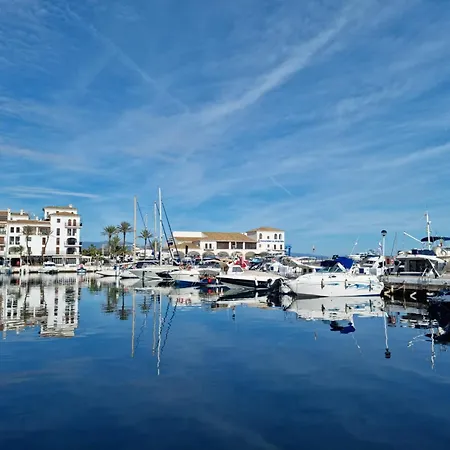 Apartment Stunning Spacious With Panoramic Sea Views *